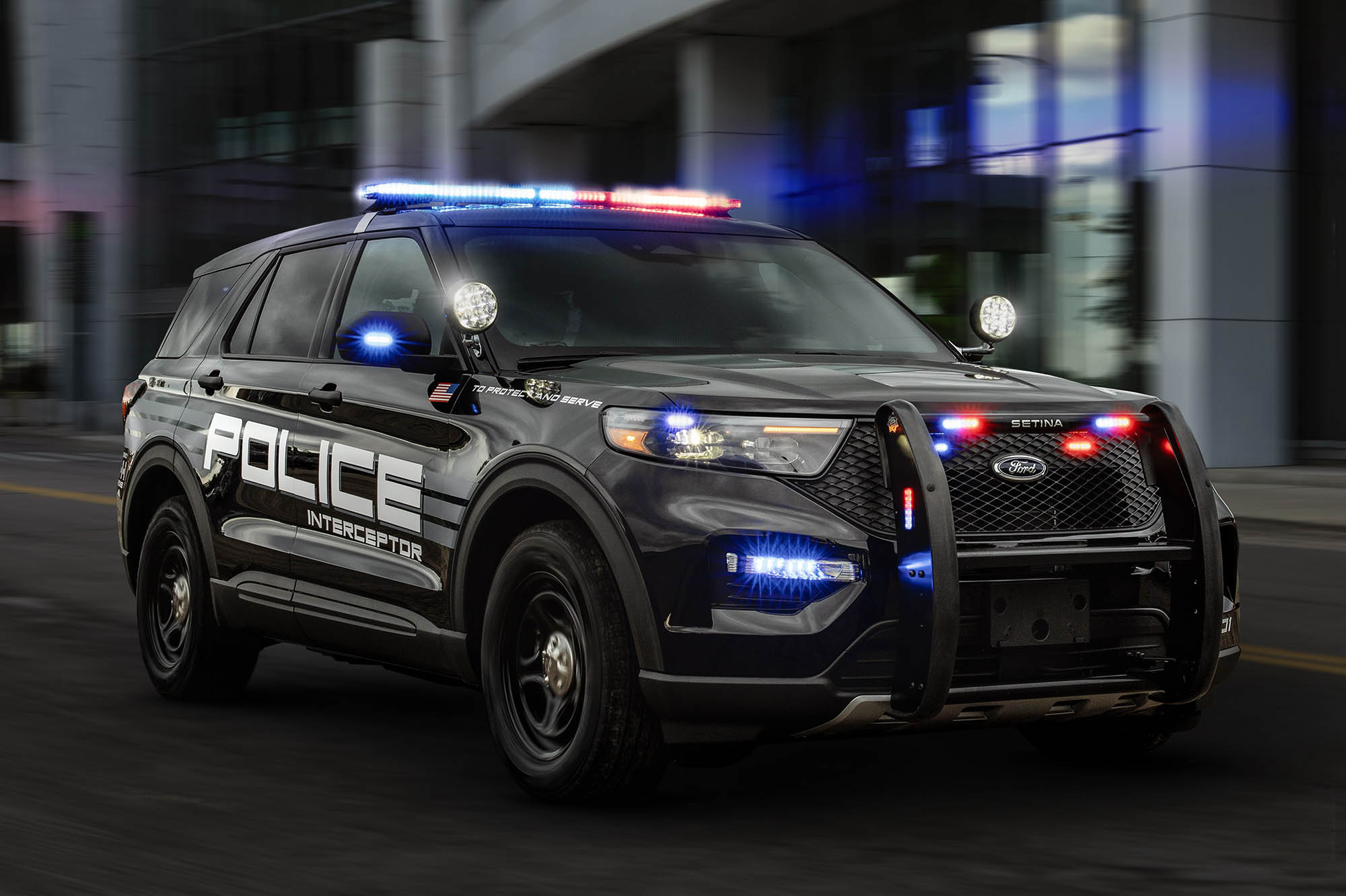 A front-right view of a Ford PIU police vehicle