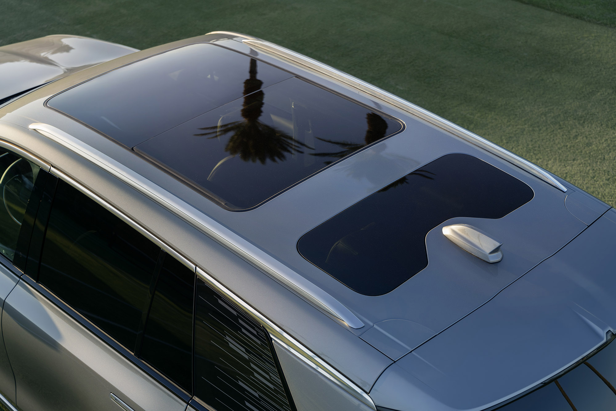 2026 Cadillac Vistiq in Argent Silver, moonroofs