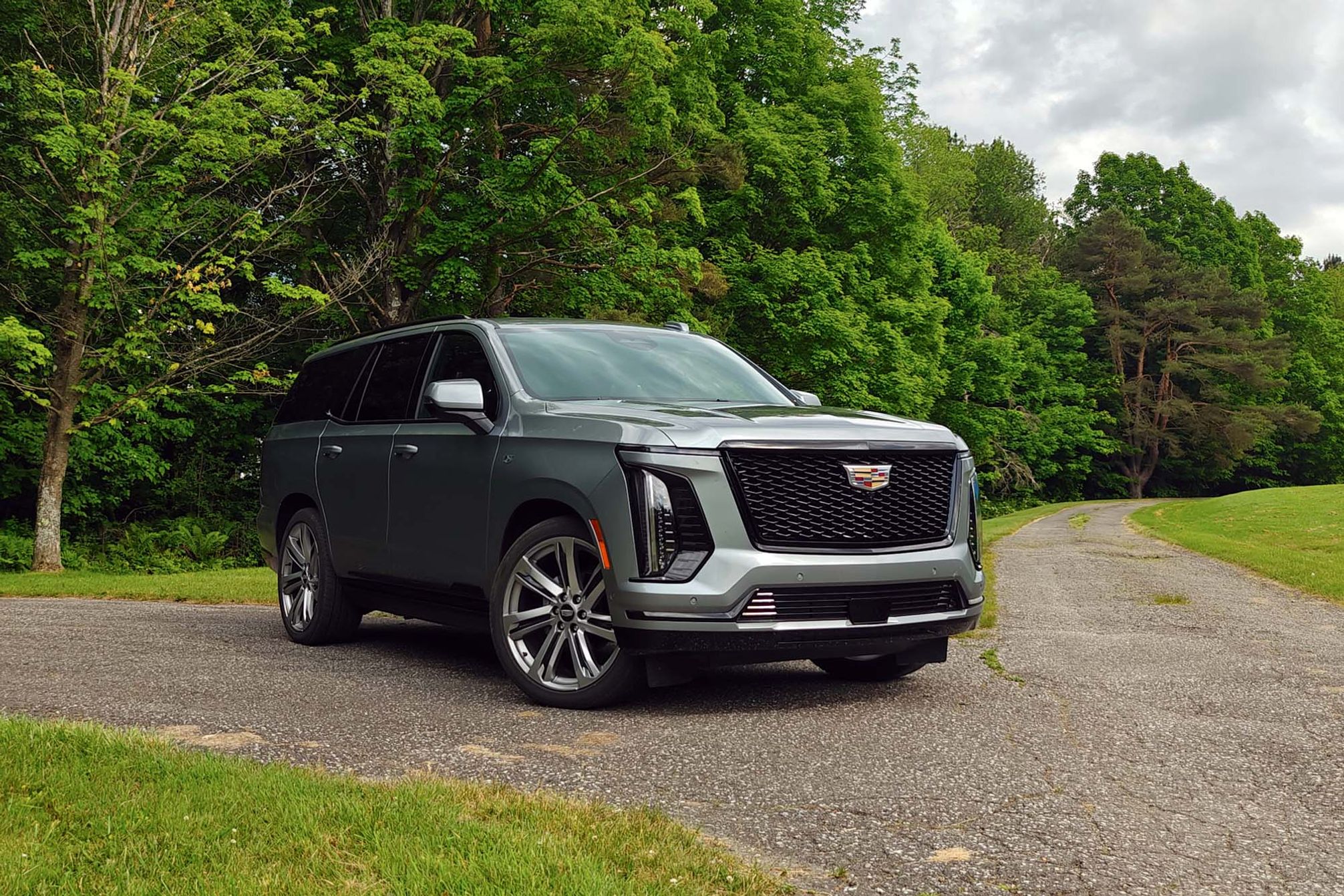 2025-cadillac-escalade-review-capital-one-auto-navigator