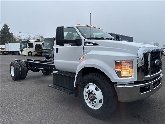 2025 Ford F-750 Straight Frame Gas