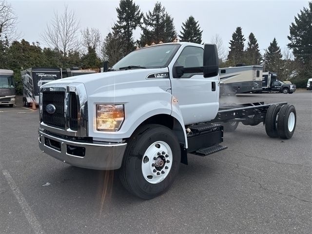 2025 Ford F-750 Straight Frame Gas