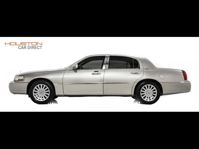 2003 Lincoln Town Car Signature