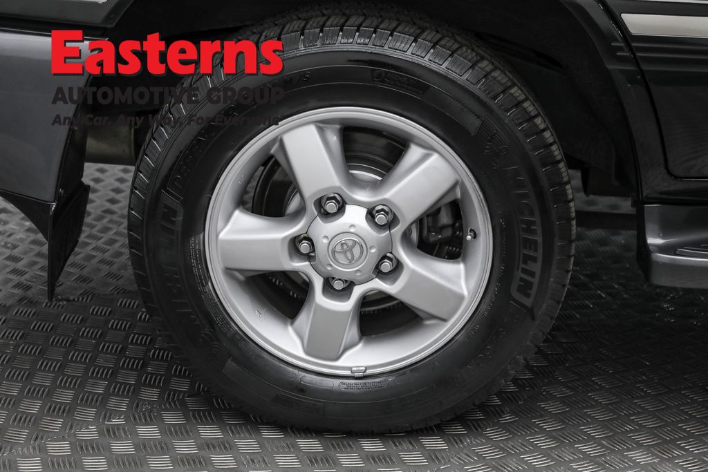 2005 Toyota Land Cruiser Base - Photo 39