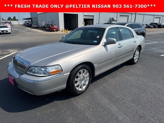2010 Lincoln Town Car Signature Limited