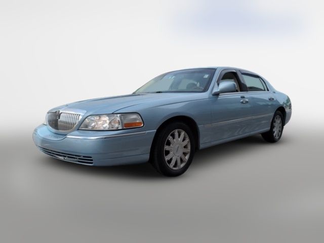 2010 Lincoln Town Car Signature Limited