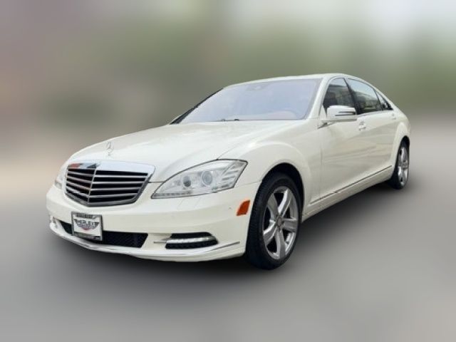 2010 Mercedes-Benz S-Class 550