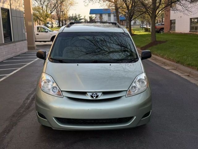 2010 Toyota Sienna LE