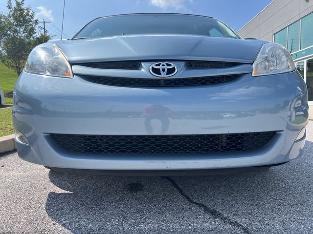 2010 Toyota Sienna XLE