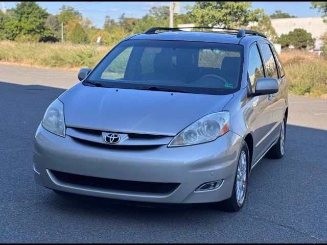 2010 Toyota Sienna XLE