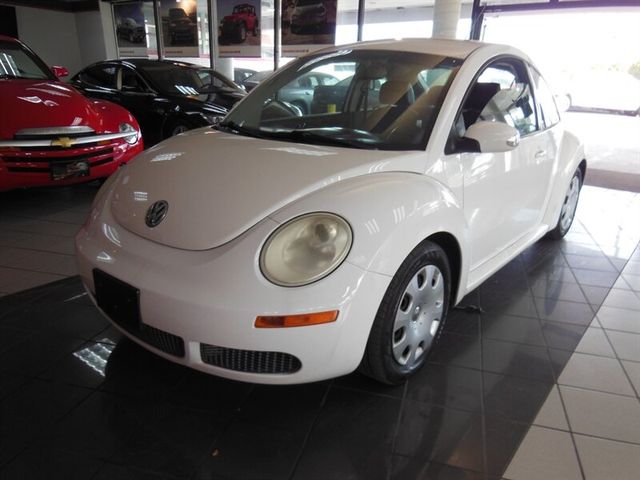 2010 Volkswagen New Beetle Base