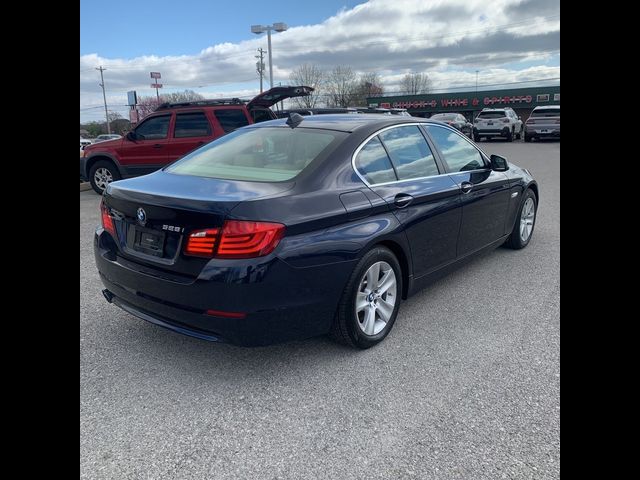 2011 BMW 5 Series 528i