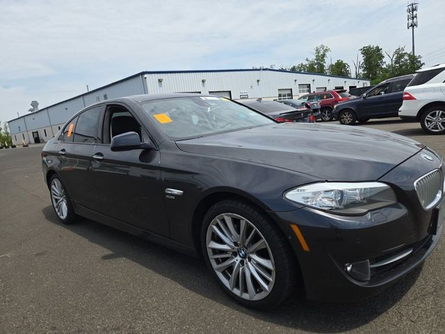 2011 BMW 5 Series 550i xDrive