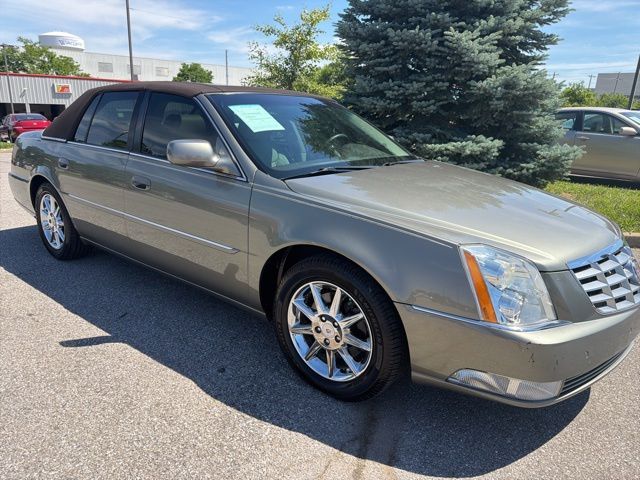 2011 Cadillac DTS Luxury Collection