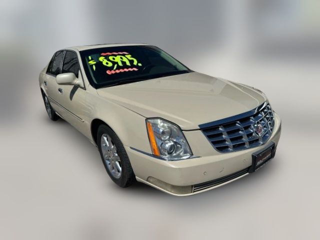 2011 Cadillac DTS Luxury Collection