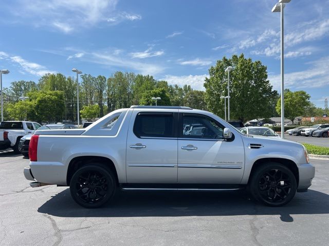2011 Cadillac Escalade EXT Luxury