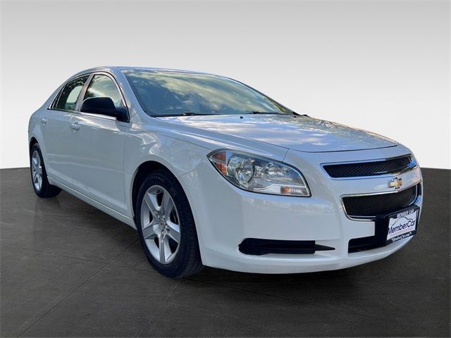 2011 Chevrolet Malibu LS 1LS