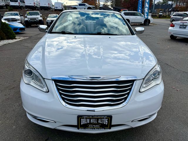 2011 Chrysler 200 Limited