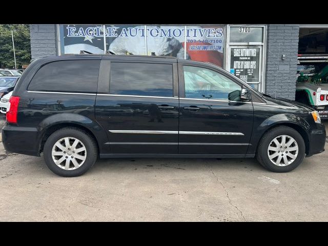 2011 Chrysler Town & Country Touring-L
