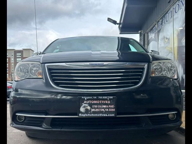 2011 Chrysler Town & Country Touring-L