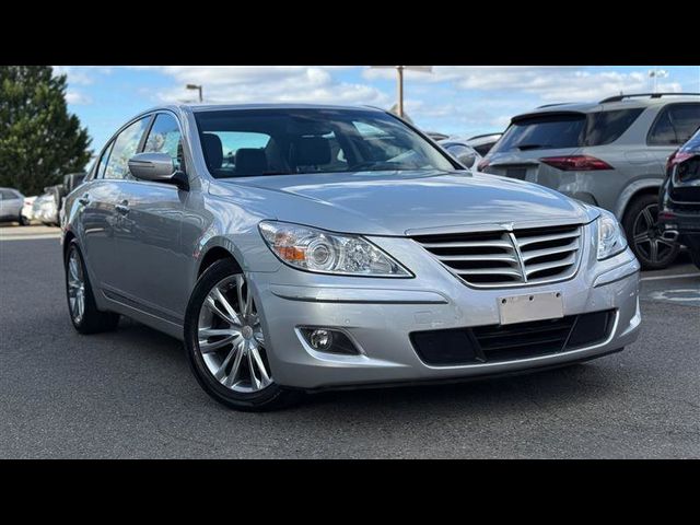 2011 Hyundai Genesis Base