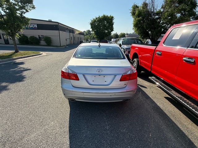 2011 Hyundai Genesis Base