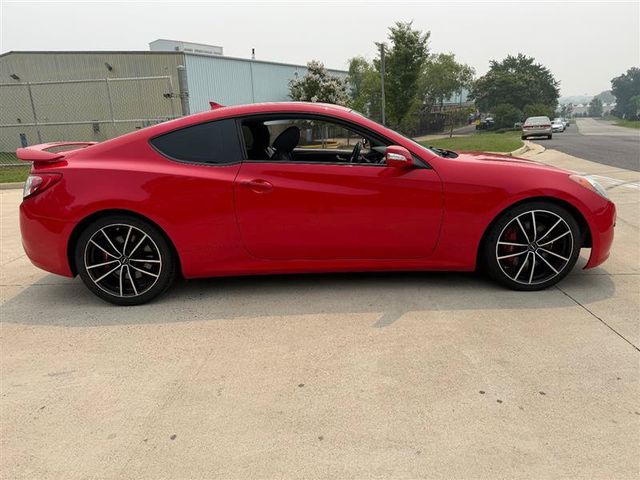 2011 Hyundai Genesis Track
