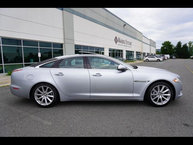 2011 Jaguar XJ Base