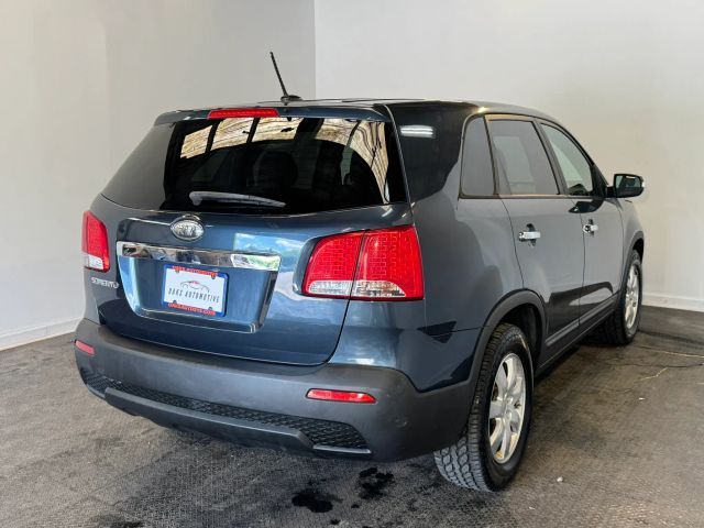 2011 Kia Sorento LX
