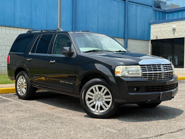 2011 Lincoln Navigator Base