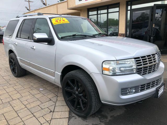 2011 Lincoln Navigator Base