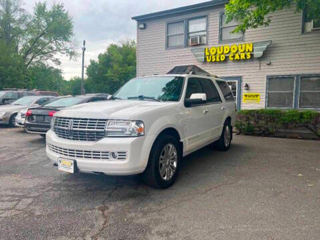 2011 Lincoln Navigator Base