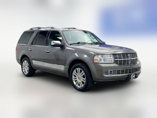 2011 Lincoln Navigator Base
