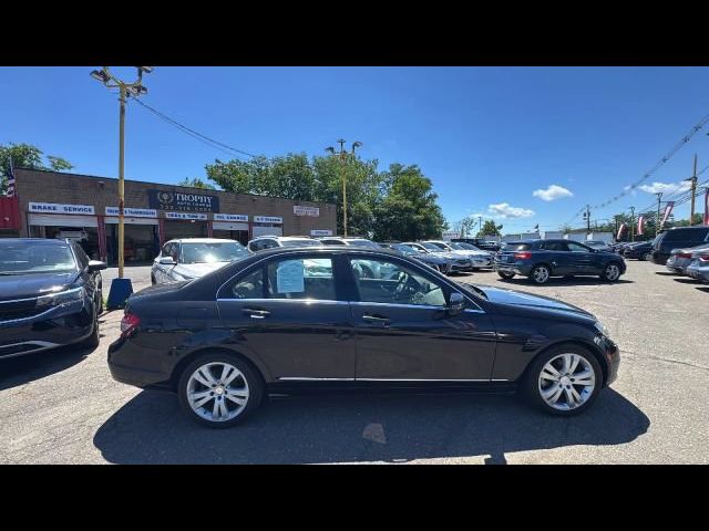 2011 Mercedes-Benz C-Class 300 Luxury