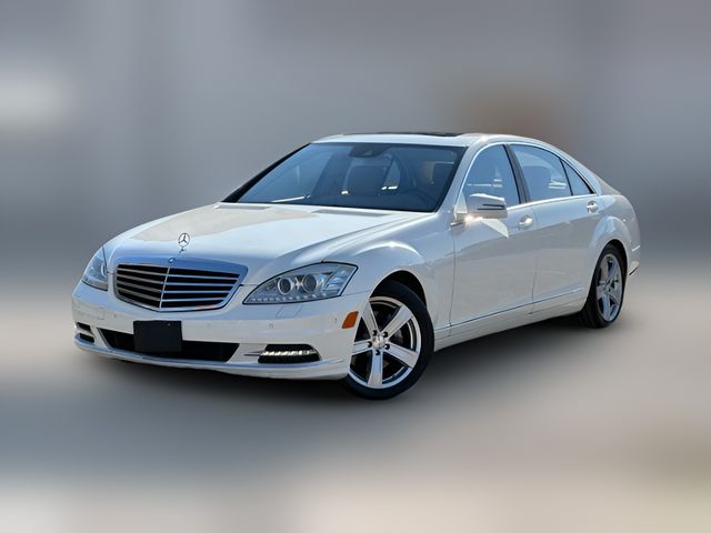2011 Mercedes-Benz S-Class 550