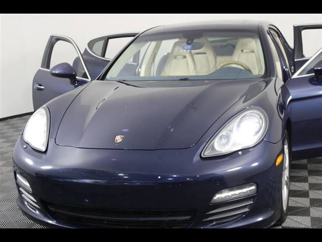 2011 Porsche Panamera 