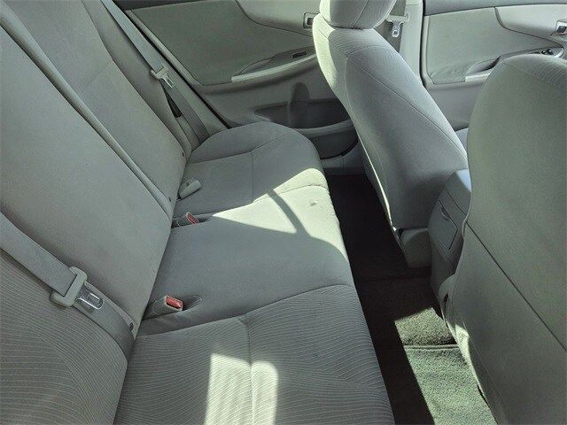 2011 Toyota Corolla LE