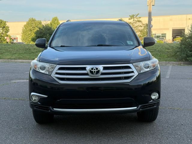 2011 Toyota Highlander SE