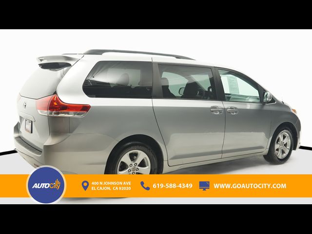2011 Toyota Sienna LE