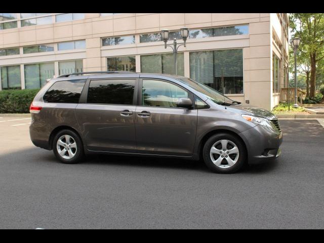 2011 Toyota Sienna LE