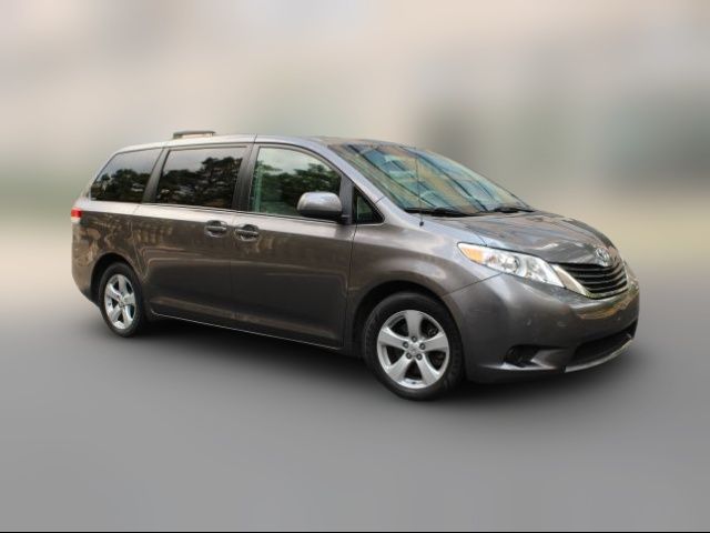 2011 Toyota Sienna LE