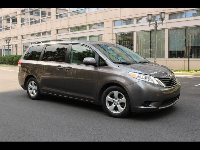 2011 Toyota Sienna LE