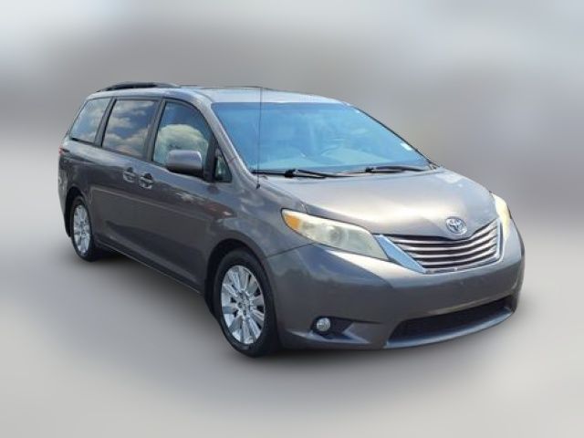 2011 Toyota Sienna XLE