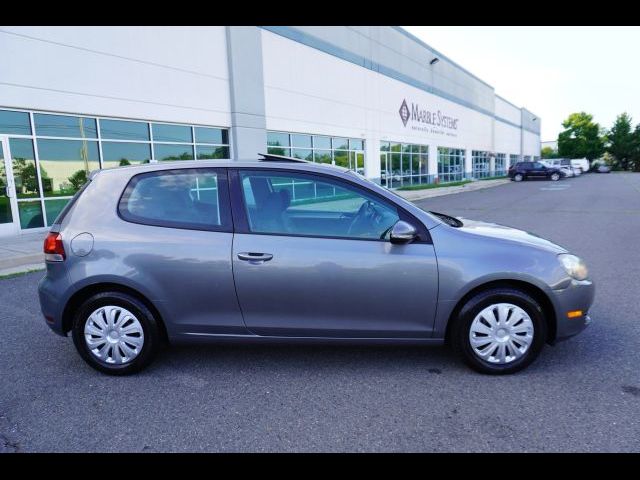 2011 Volkswagen Golf Base
