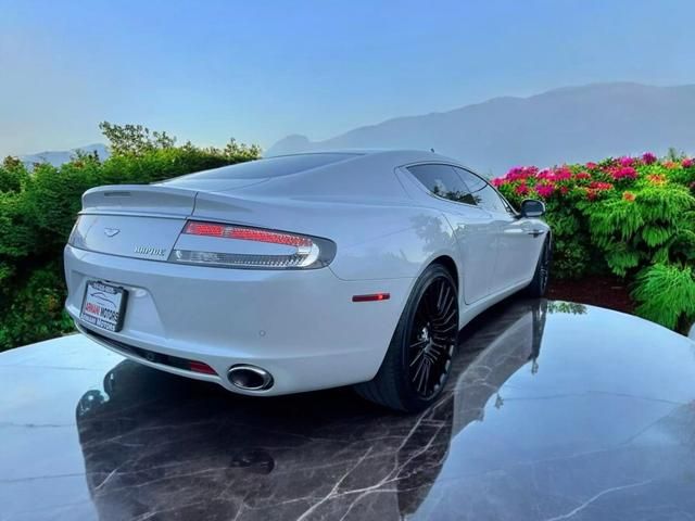 2012 Aston Martin Rapide Luxury