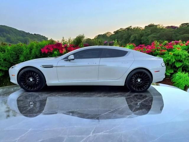 2012 Aston Martin Rapide Luxury