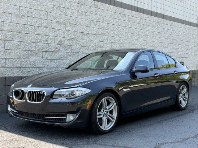 2012 BMW 5 Series 550i