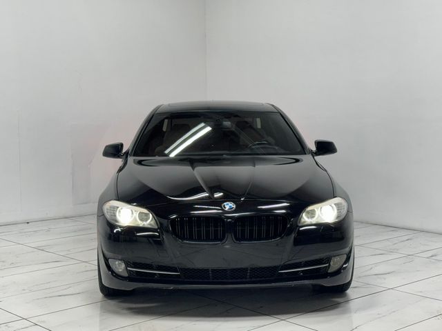 2012 BMW 5 Series 550i