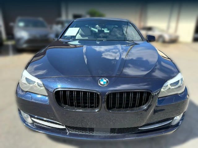 2012 BMW 5 Series 550i