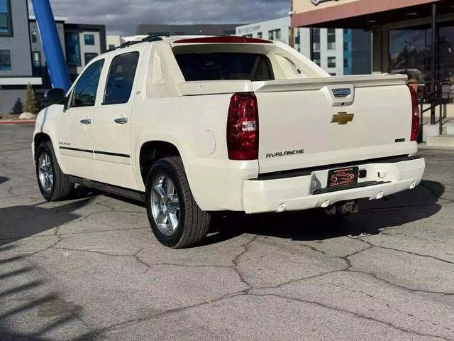 2012 Chevrolet Avalanche LTZ