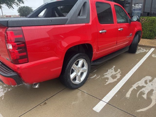 2012 Chevrolet Avalanche LS